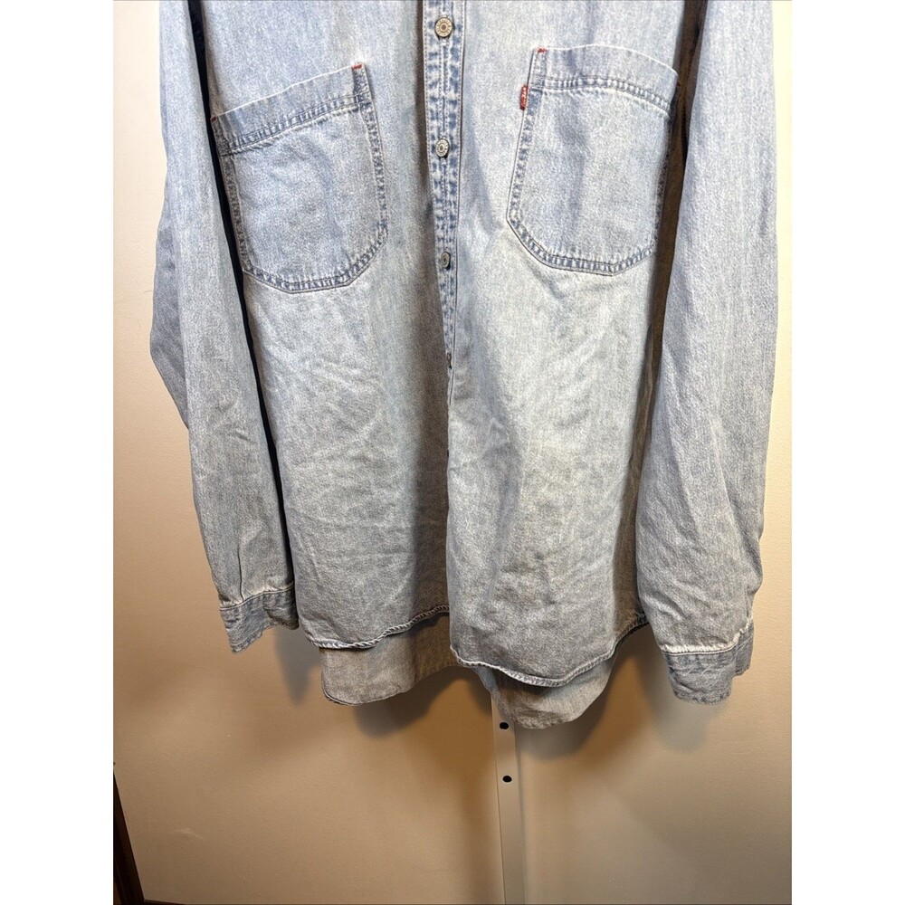 Vintage Red Tab Levi's Men's Denim Button-Up Relaxed Fit Shirt Sz XL Light Wash - Picture 6 of 9